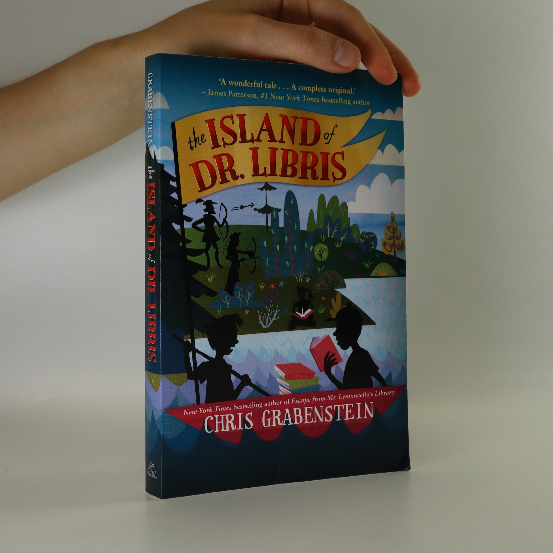 The Island of Dr. Libris Grabenstein, Chris knihobot.cz
