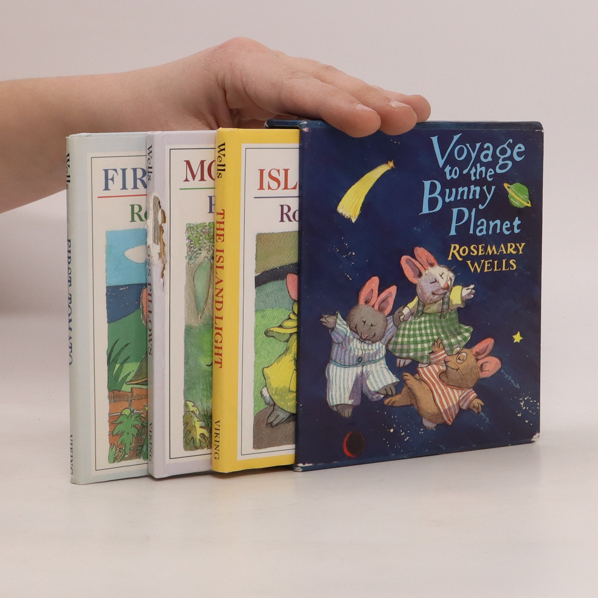 Voyage to the Bunny Planet - Wells, Rosemary - knihobot.sk