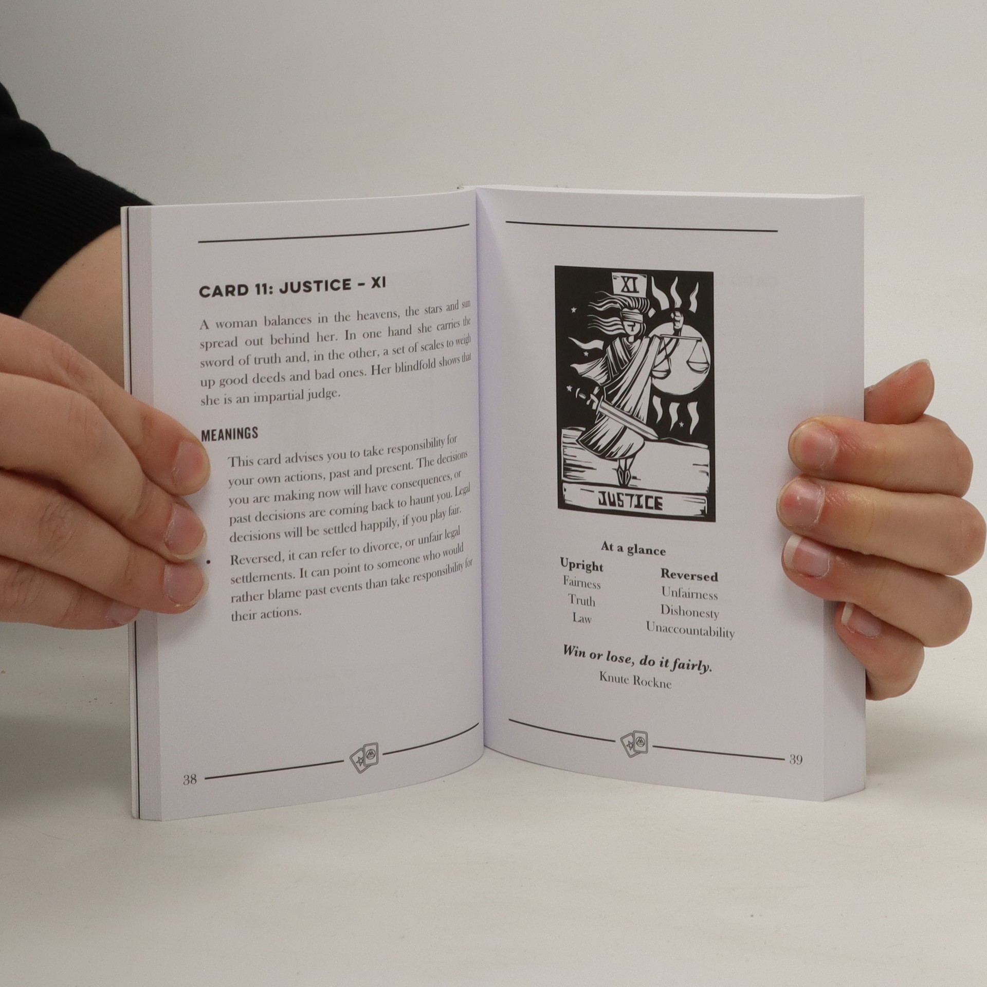 The little book of tarot chown xanna eve knihobot cz